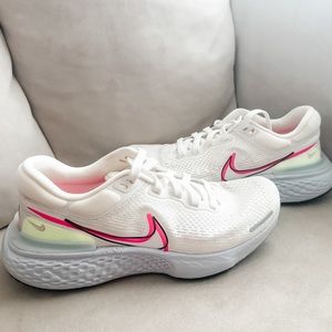 Nike Air Zoom Invincible Run, excellent condition!